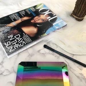 Fenty Galaxy Palette Plus Two Way Shadow Brush